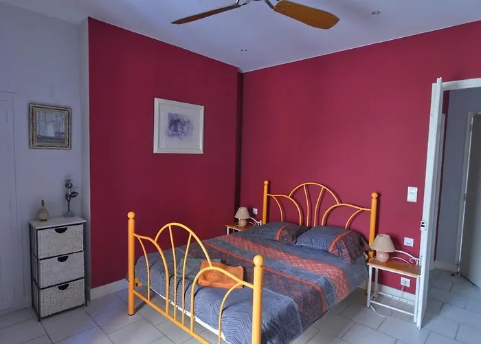 Marquise De Roc * Roquebrun